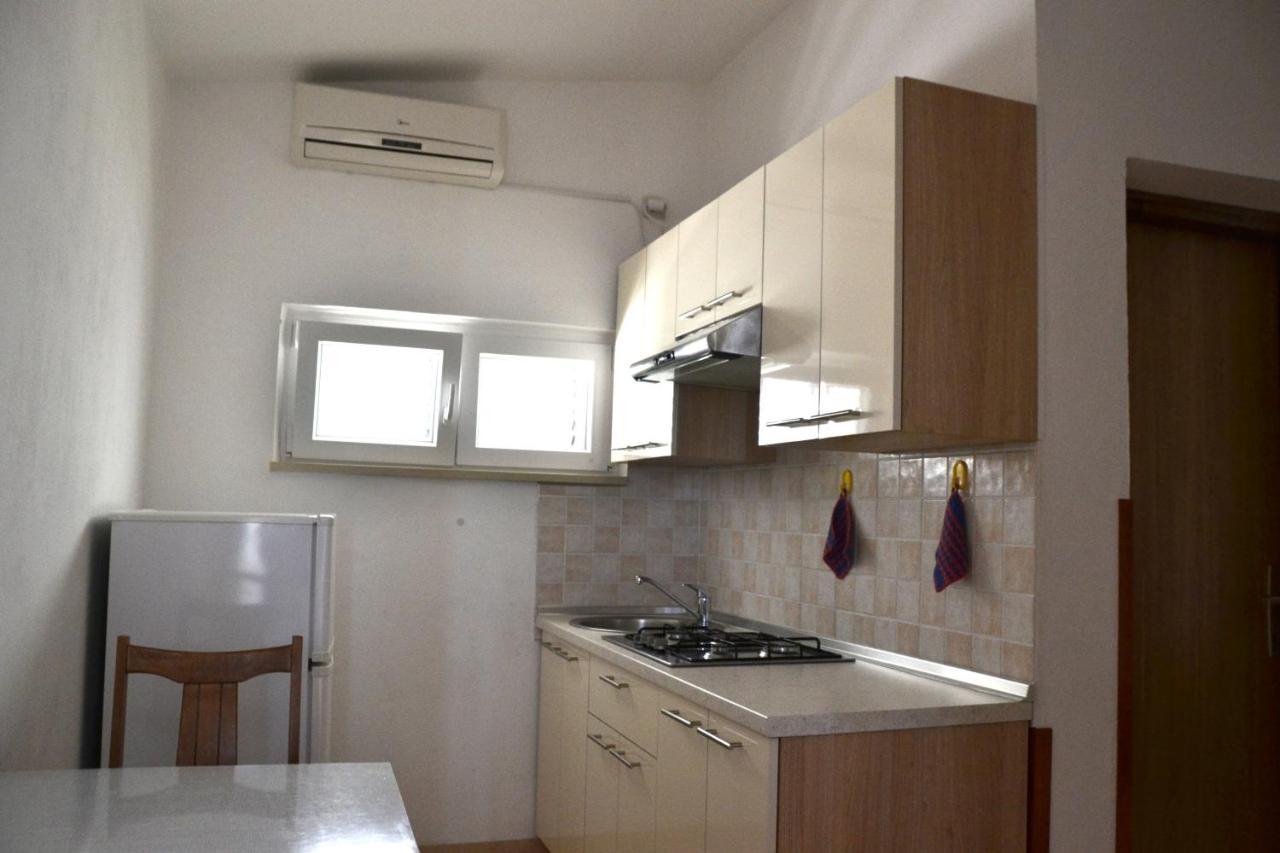 Zubovići Apartments By The Sea Kustici, Pag - 6335 מראה חיצוני תמונה