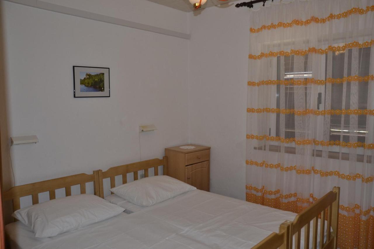 Zubovići Apartments By The Sea Kustici, Pag - 6335 מראה חיצוני תמונה