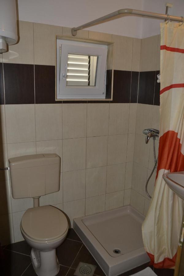Zubovići Apartments By The Sea Kustici, Pag - 6335 מראה חיצוני תמונה